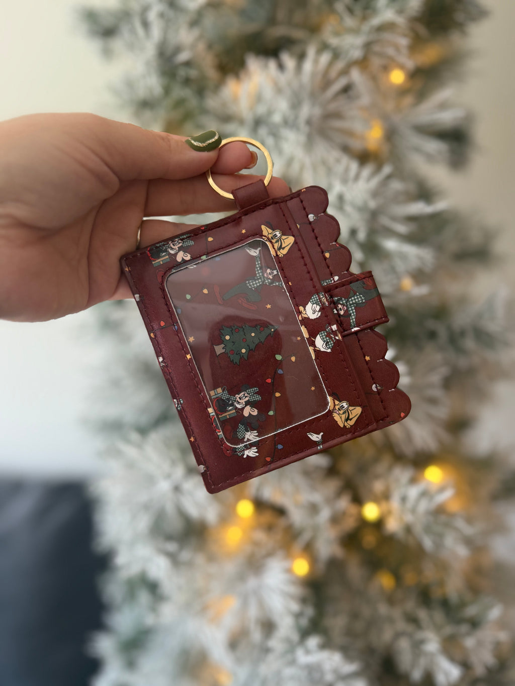 Christmas at the Park Scalloped Wallet